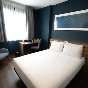 Travelodge Alcalá Hotel