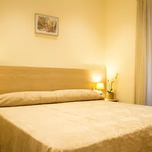 hostal-excellence.topbarcelonahotels.com/